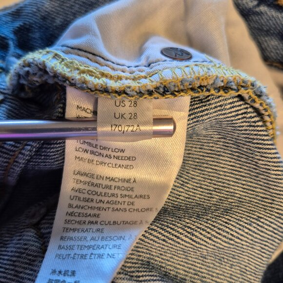 We The Free Free People Distressed Jeans Size 28 - Picture 9 of 11